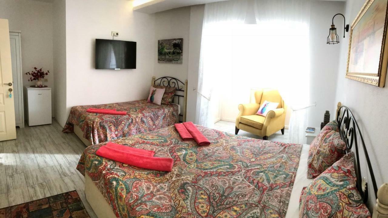 Umit Ev Hotel Alacati Exterior photo